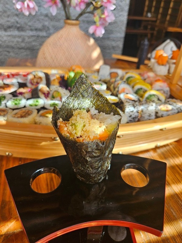 Salmon Temaki